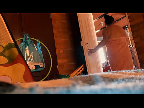 ❤️ Вујко ми ме следи во туш, ме ебе додека се туширам. ❤ Прекрасно порно на порно mk.sayhentai.ru ️❤