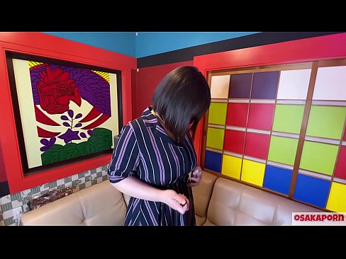 ❤️ Јапонската слатка со големи цицки мастурбира со секс играчки и доживува оргазам. Таа во едно интервју зборува за своето ебано искуство. Огромни цицки и влакнести пички кои силно стенкаат. Осакапорн ❤ Прекрасно порно на порно mk.sayhentai.ru ️❤